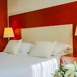 Grand ホテル 4*