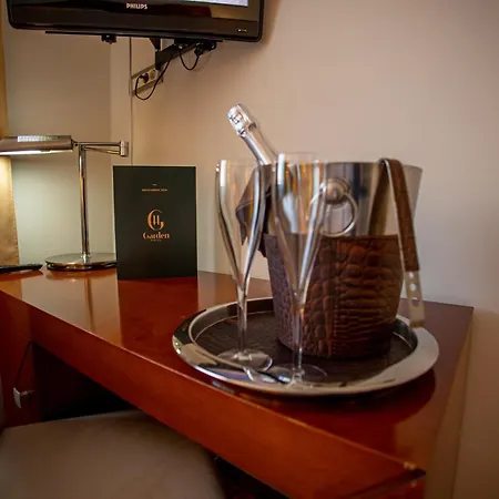 Grand ホテル トゥズラ